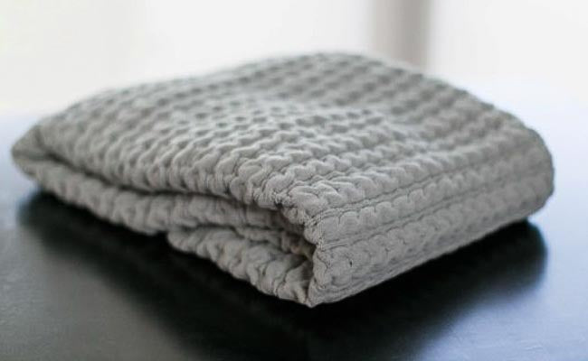 Bubble Cable Knit Throw